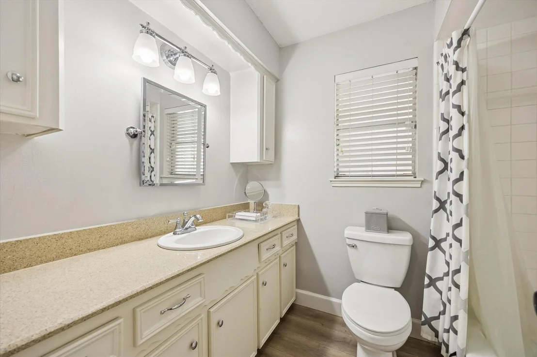 Photo of 11010 Overbrook Lane