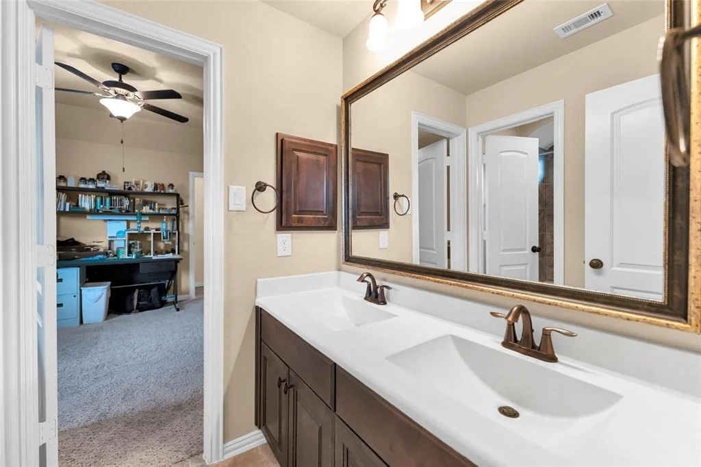 Photo of 203 Gaillardia Court
