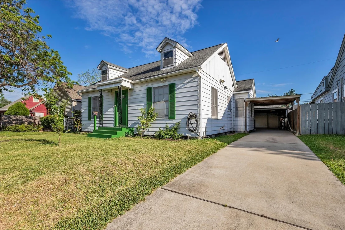 Photo of 218 Olive Avenue