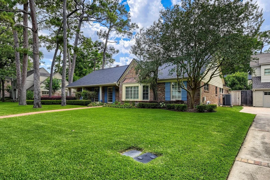 Photo of 13010 Conifer Road