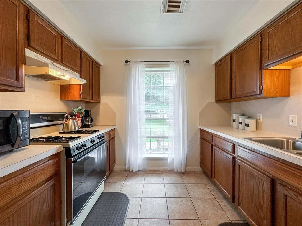 Photo of 6417 Scott Road
