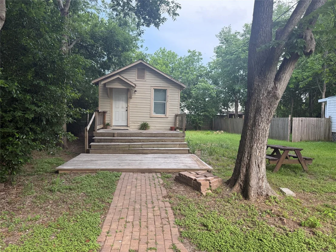 Photo of 317 3rd Street