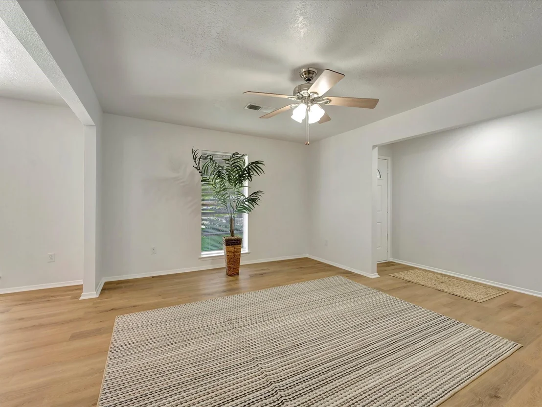 Photo of 1003 Richvale Lane