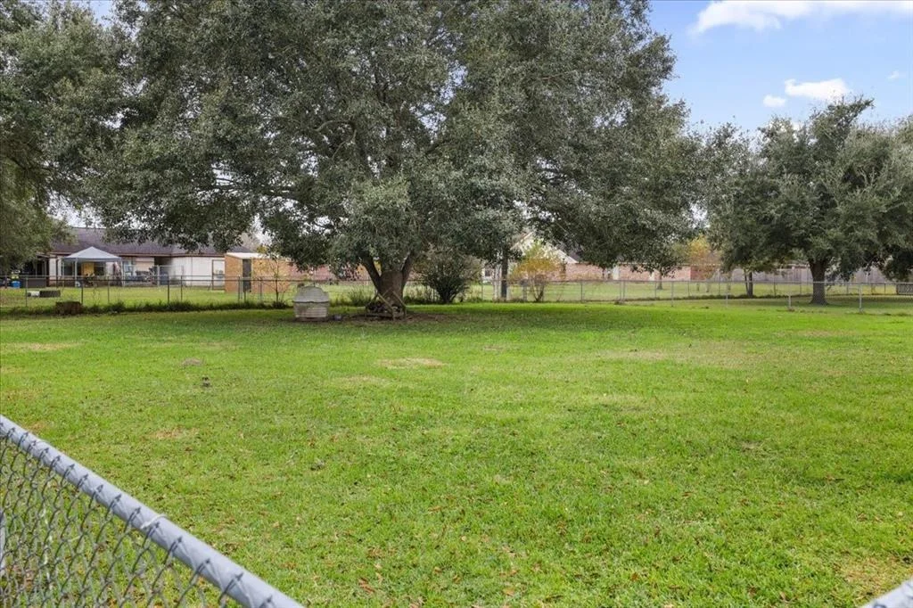 Photo of 505 Meadowlark Lane