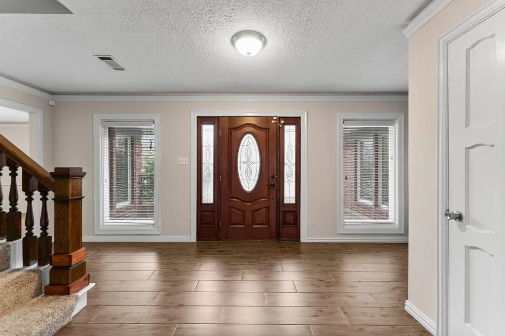 Photo of 6511 Hickorycrest Drive