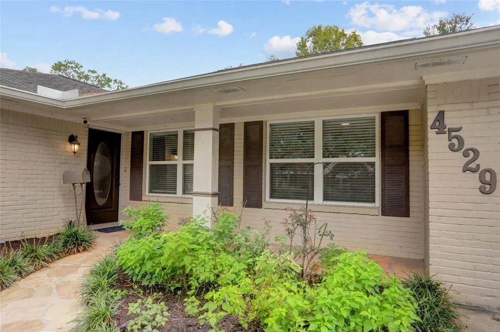 Photo of 4529 Tonawanda Drive