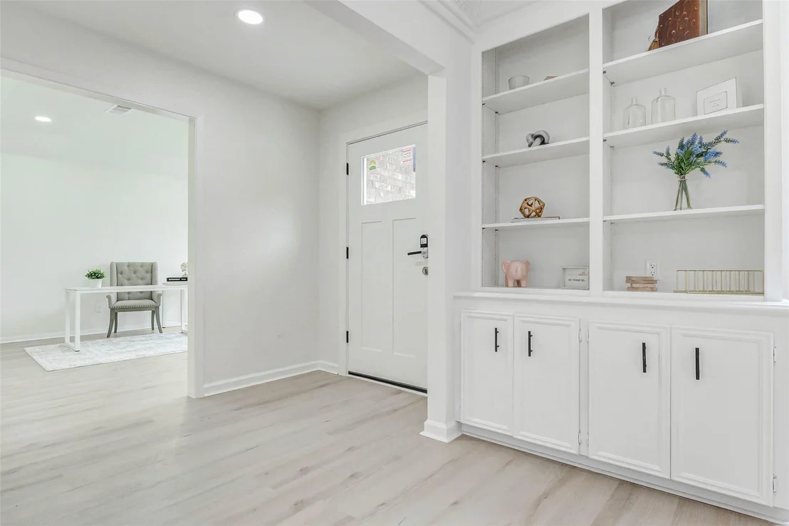 Photo of 3351 S Sutton Square