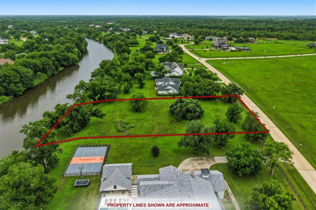 Photo of 30803 Riverlake Road
