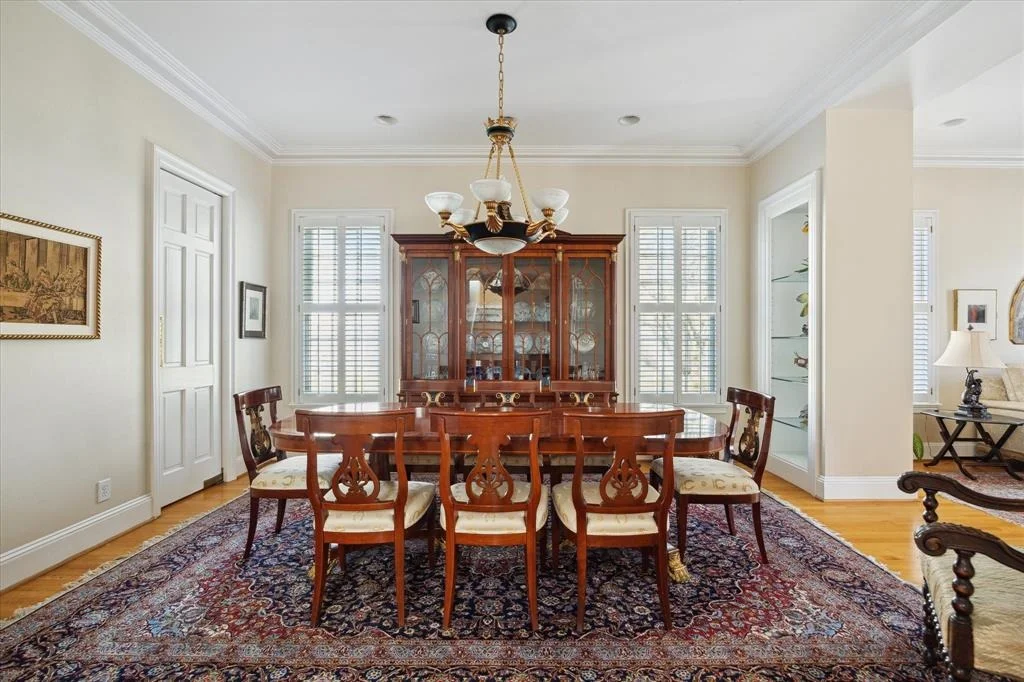 Photo of 6632 Brompton Road