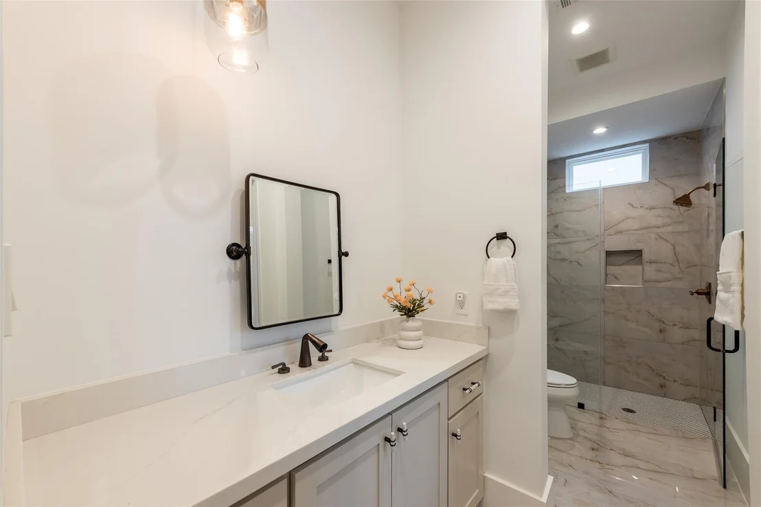 Photo of 2817 Albans Road