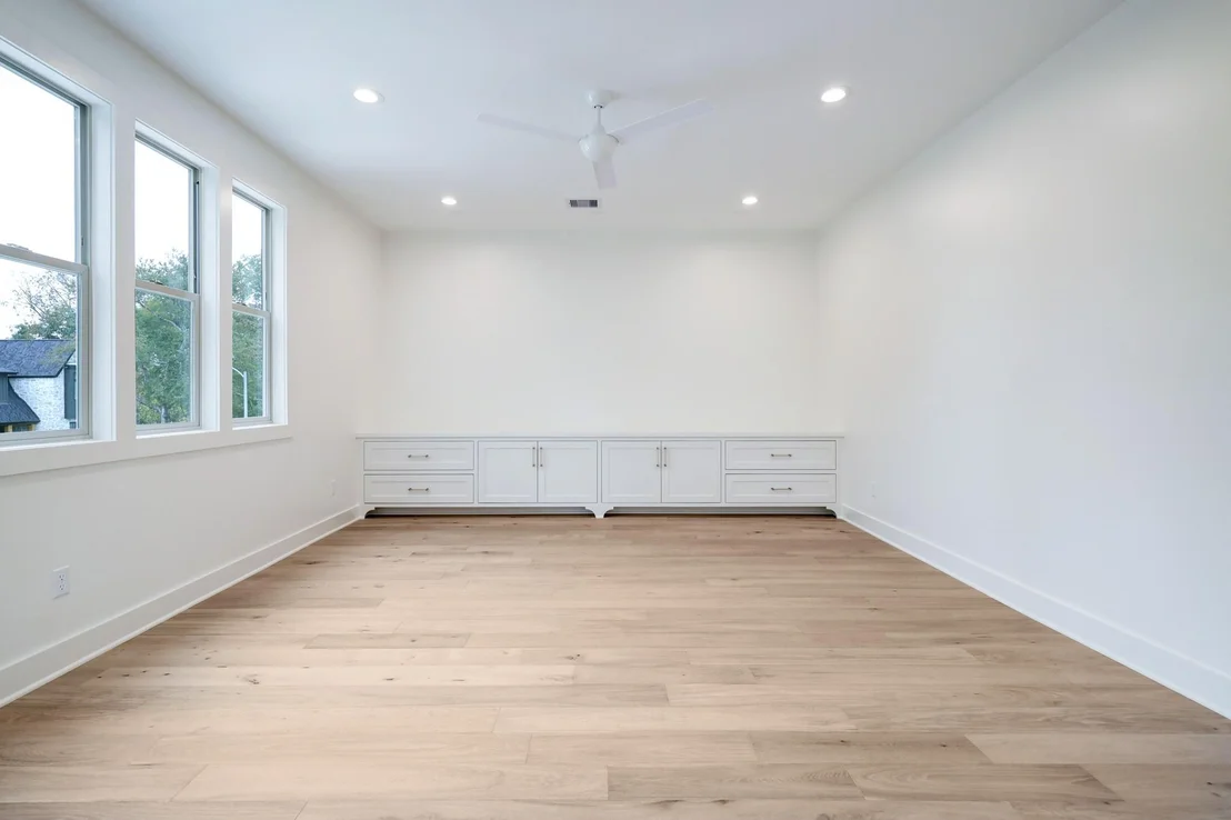 Photo of 2031 Saxon Drive