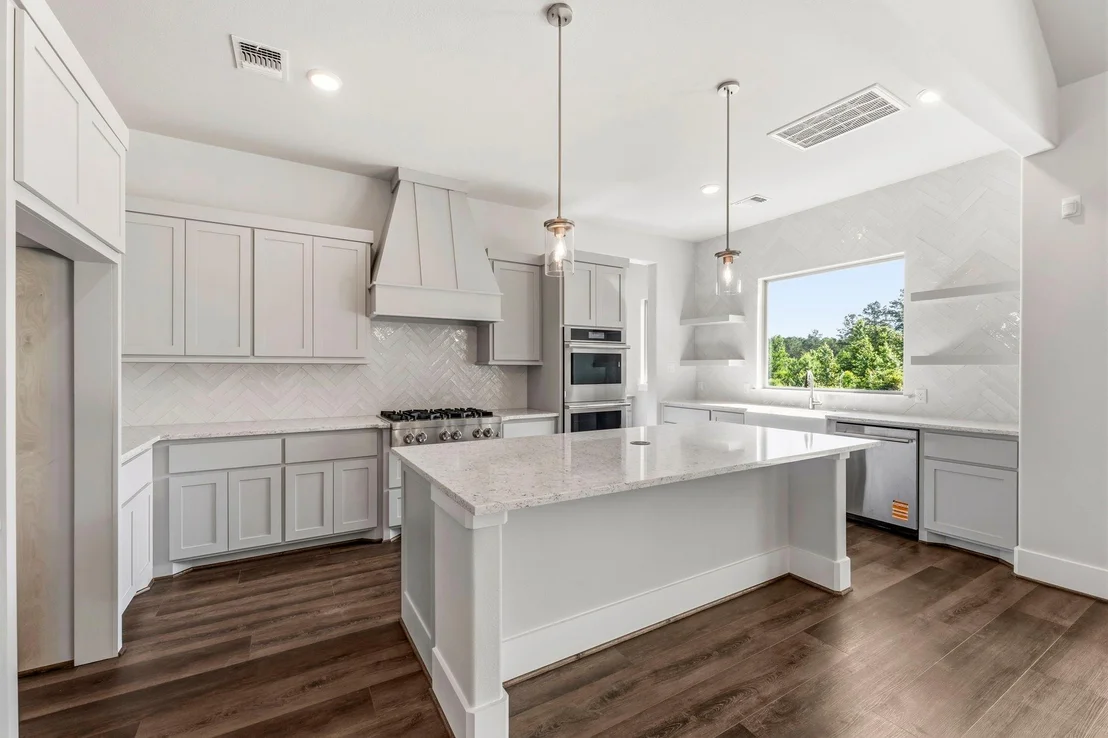 Photo of 16140 Forest Mill Road