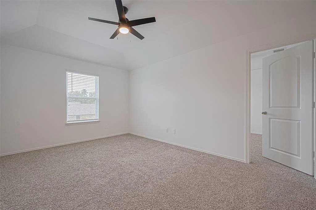 Photo of 5422 Evergreen Heights Lane