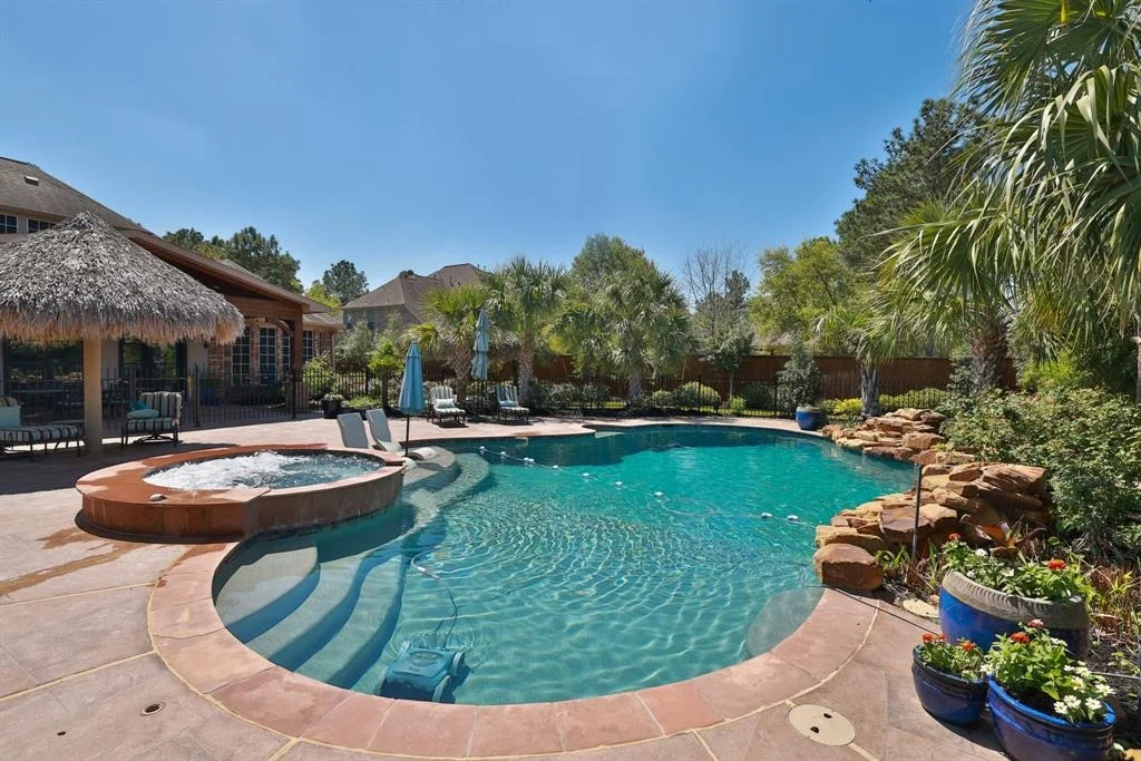 Photo of 6 White Meadow Court