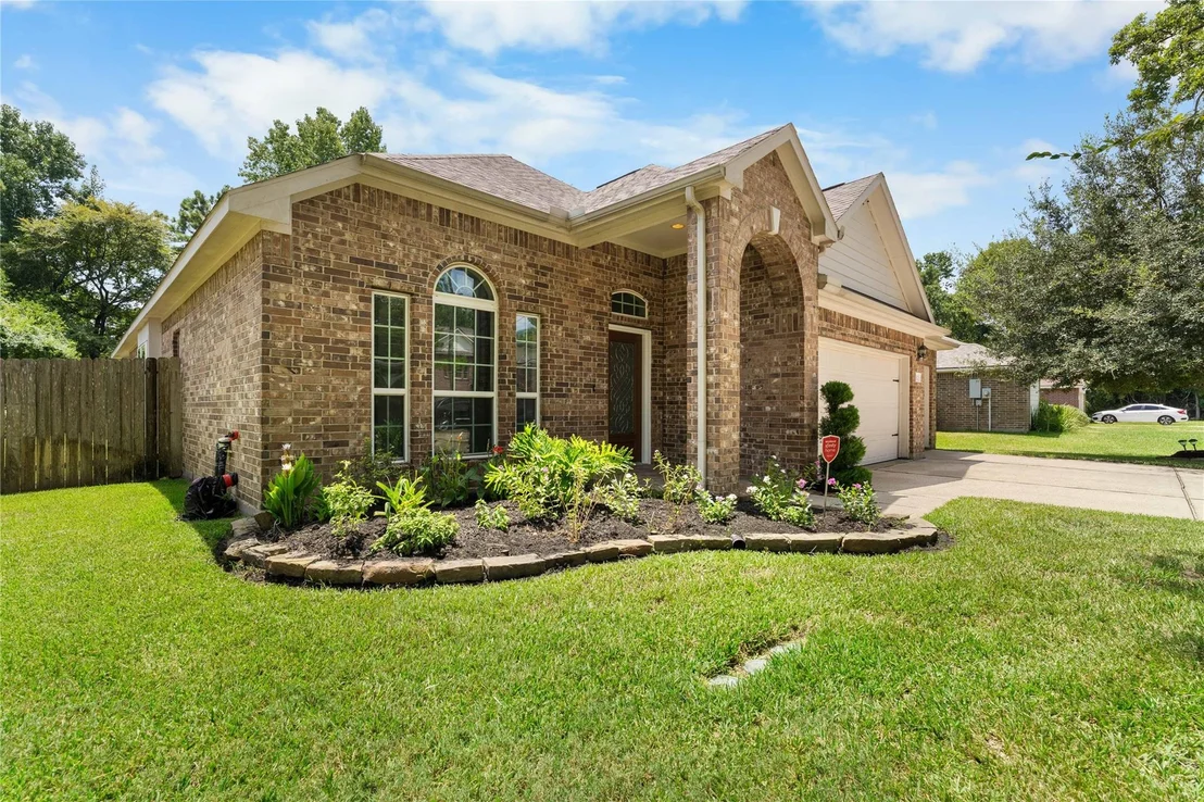 Photo of 6923 Dillon Drive