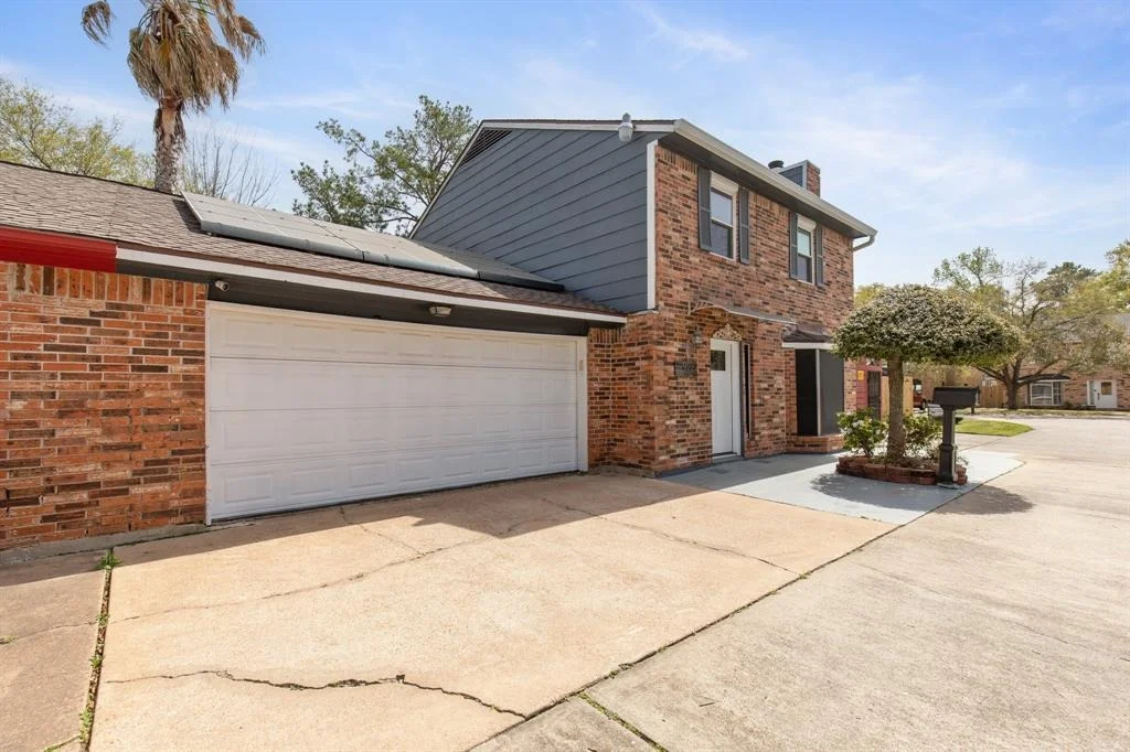 Photo of 9222 Barr Circle