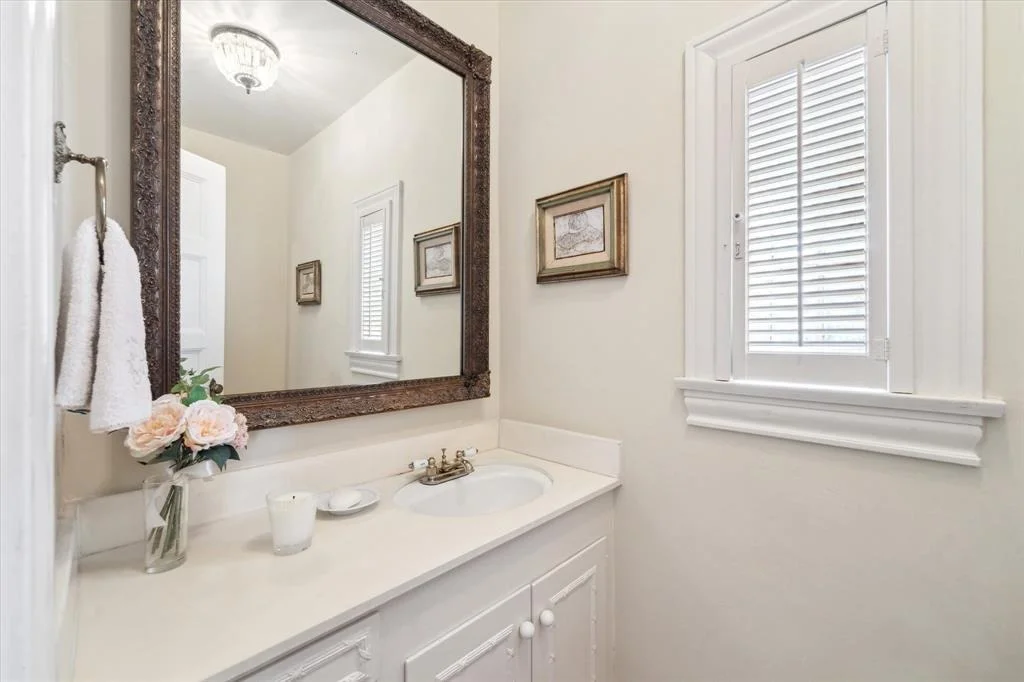Photo of 3016 Chevy Chase Drive