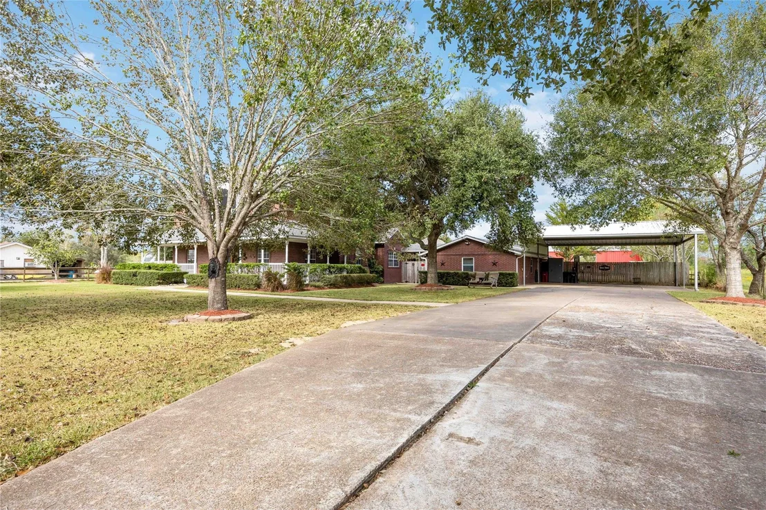 Photo of 1290 County Road 145