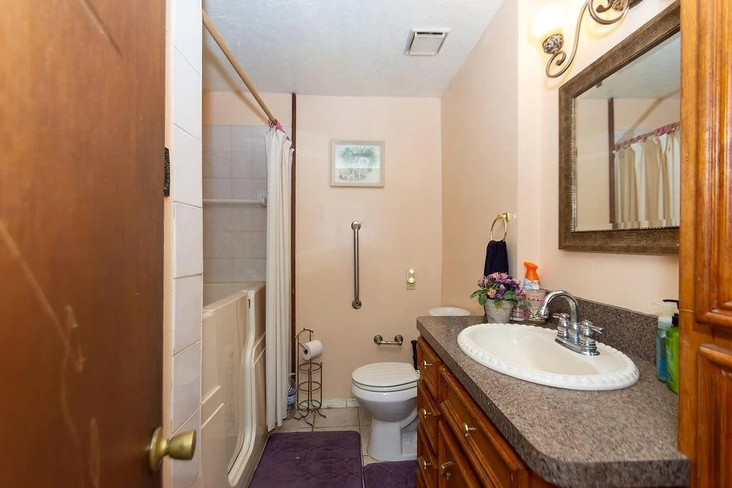 Photo of 8002 Richland Drive