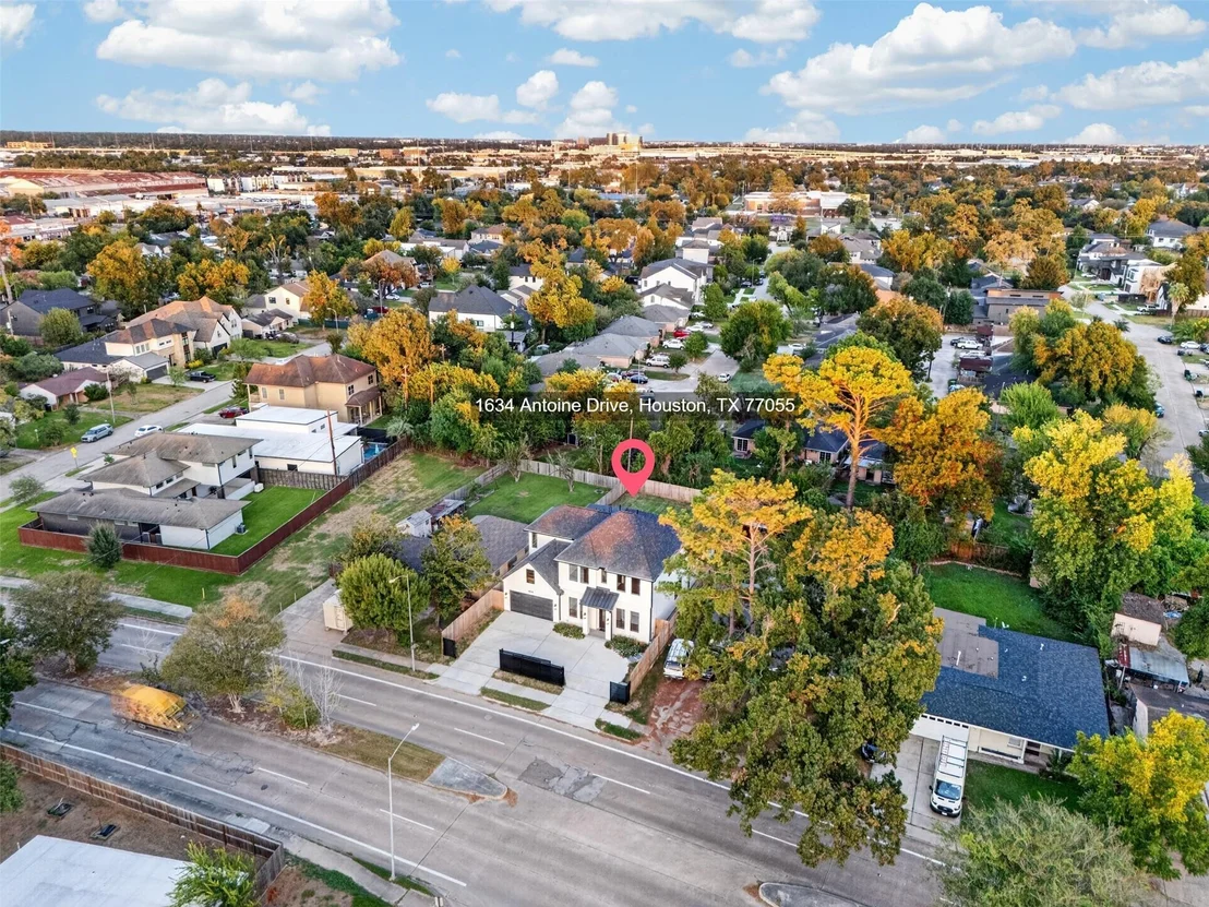 Photo of 1634 Antoine Drive