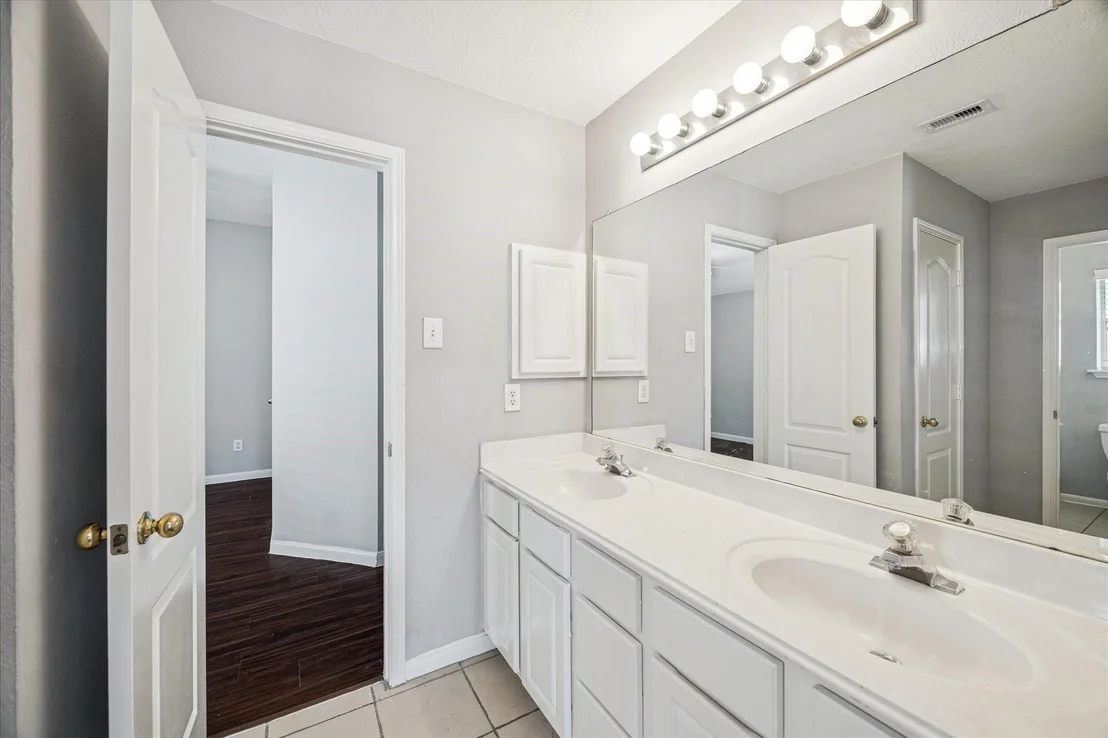 Photo of 17610 Forest Haven Trail