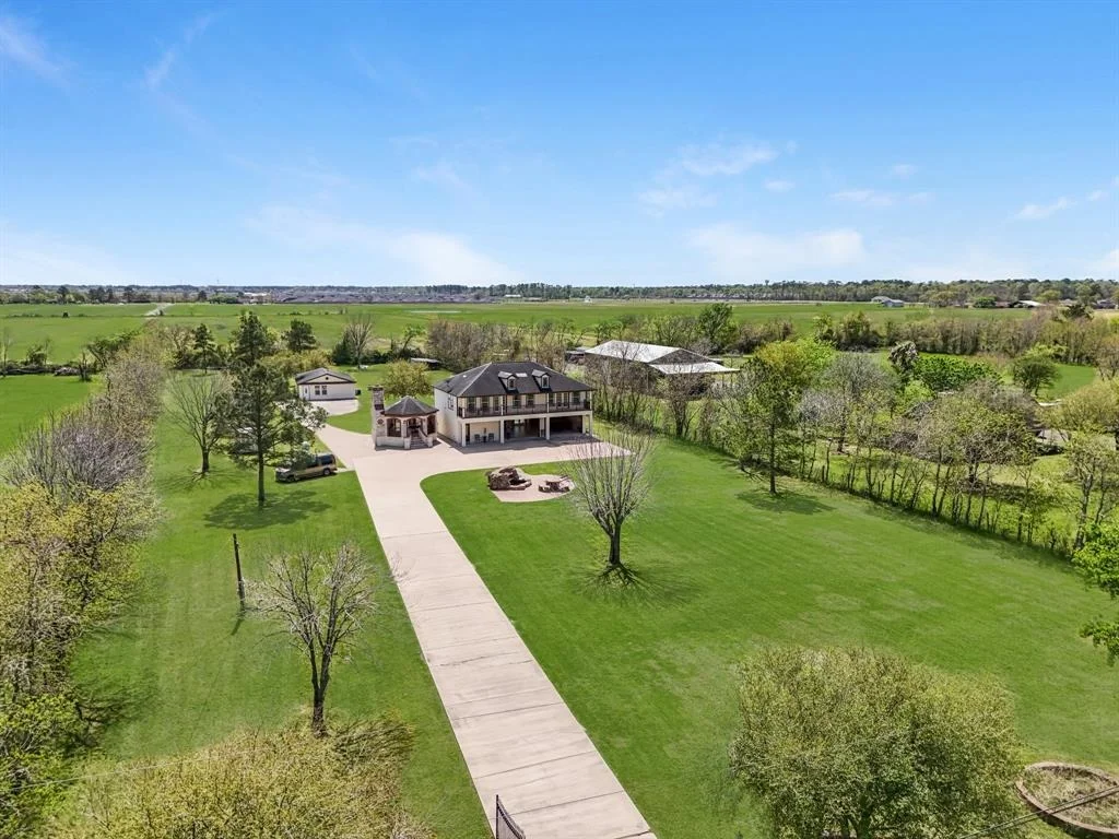 Photo of 1112 Misty Way Drive