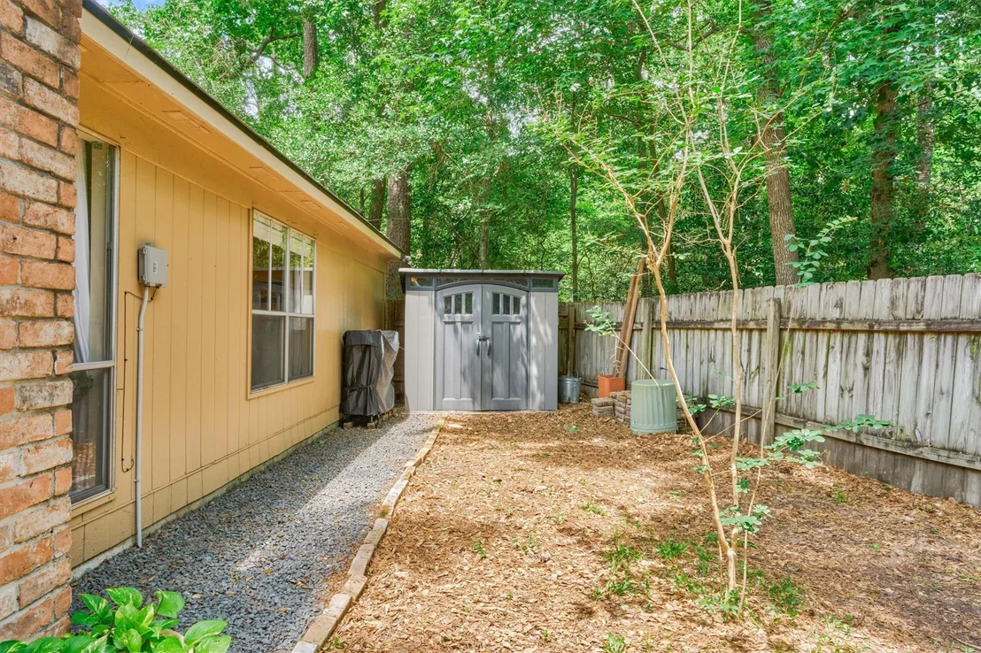 Photo of 2615 Rosewood Place