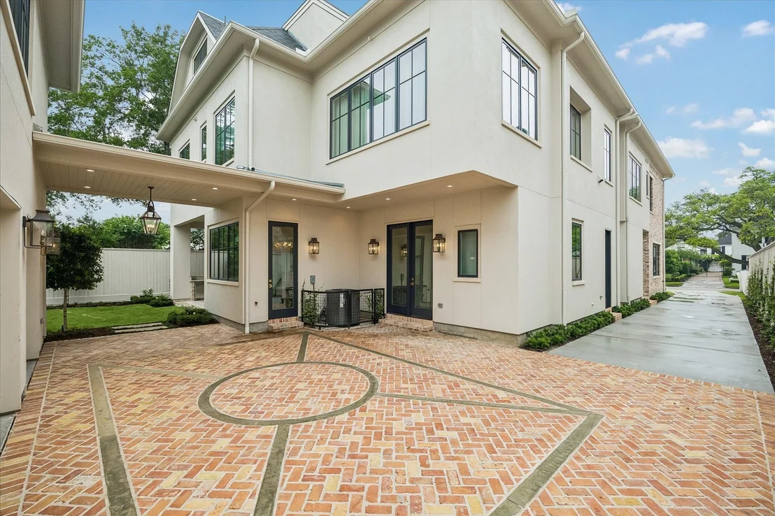 Photo of 3717 Chevy Chase Drive