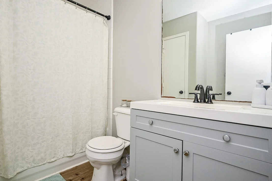 Photo of 2534 Halstead Drive