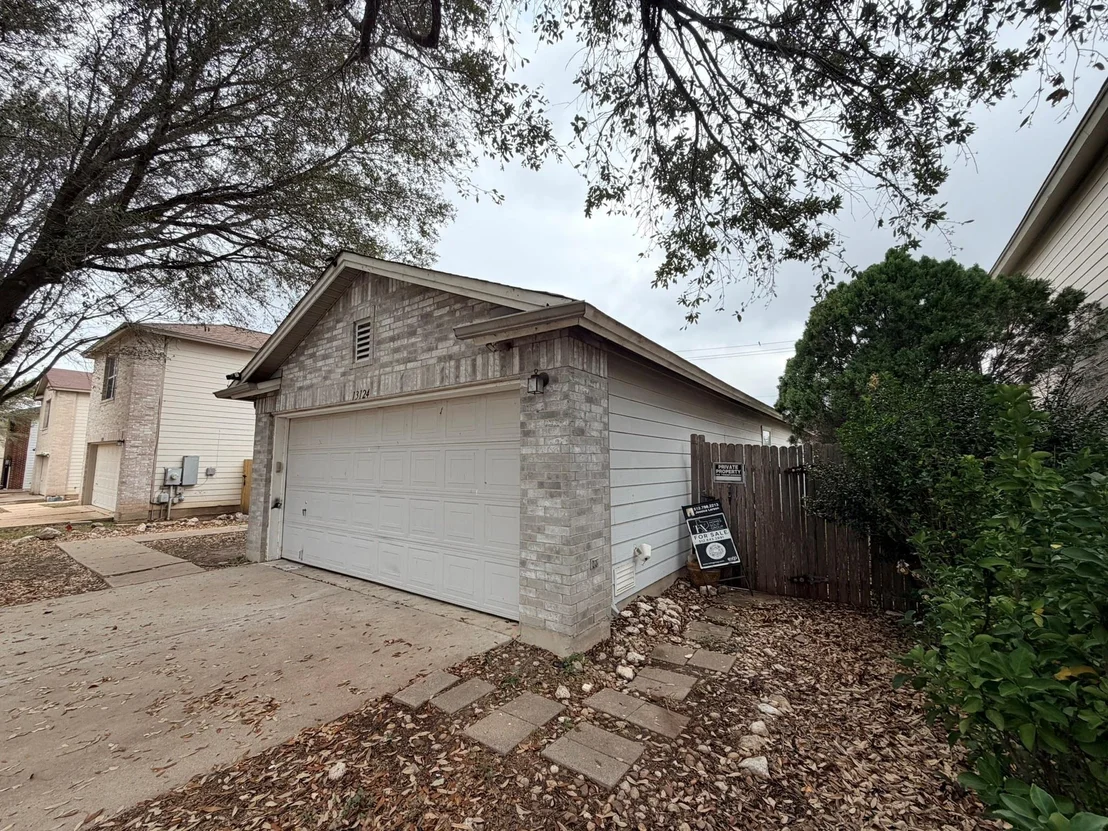 Photo of 13124 Dearbonne Drive