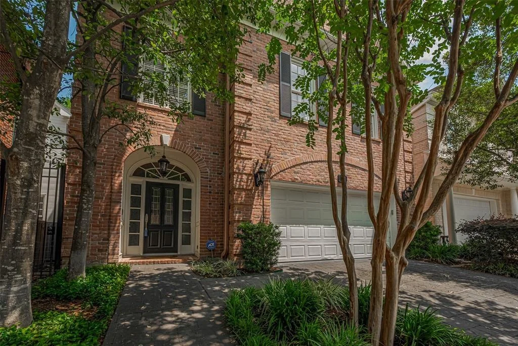 Photo of 237 Sugarberry Circle