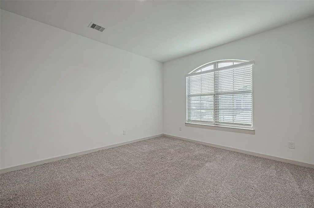 Photo of 28322 Hannahs Harbor Lane
