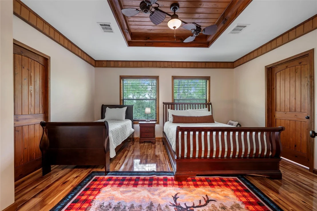 Photo of 358 Bridgeview Drive
