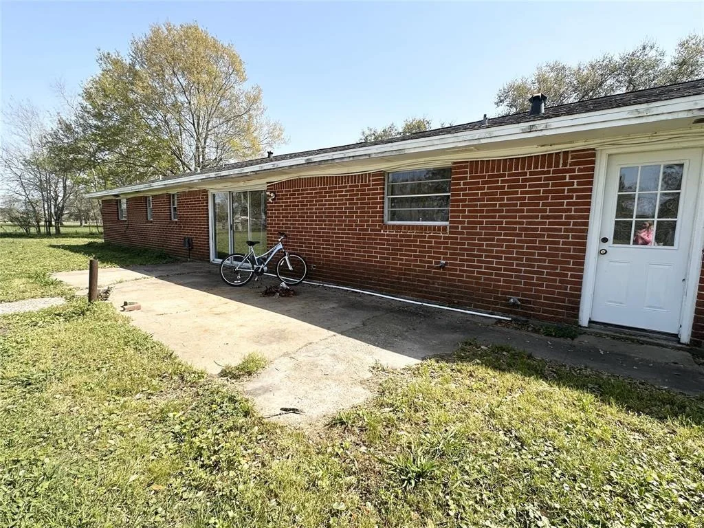 Photo of 1045 Cook Road