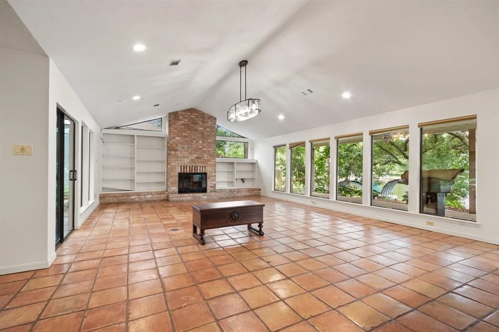 Photo of 3023 Willowbend Road