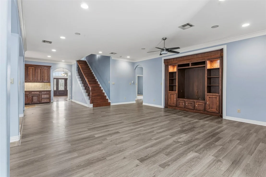 Photo of 2535 Broadway Street