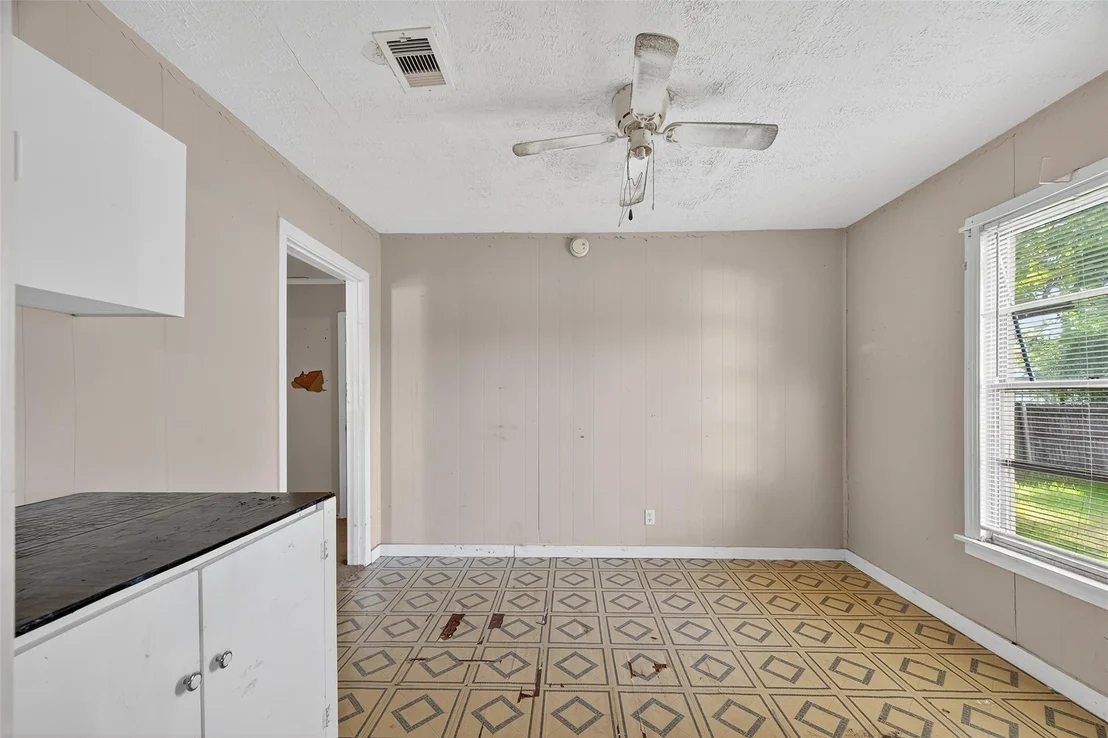 Photo of 605 Heather Gate Lane