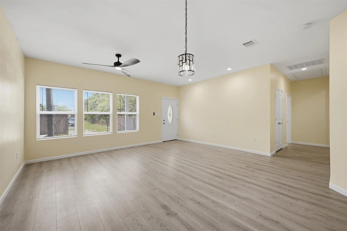 Photo of 100 Walnut Circle