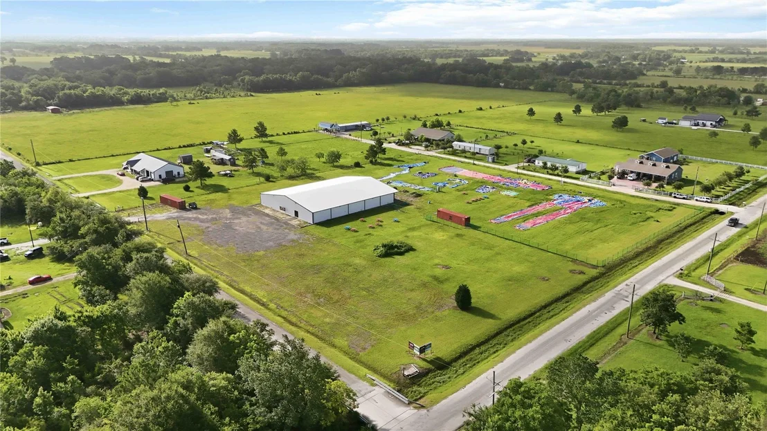 Photo of 1061 County Road 6111