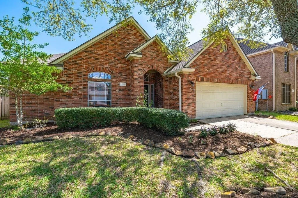 Photo of 2438 Sullivan Lane