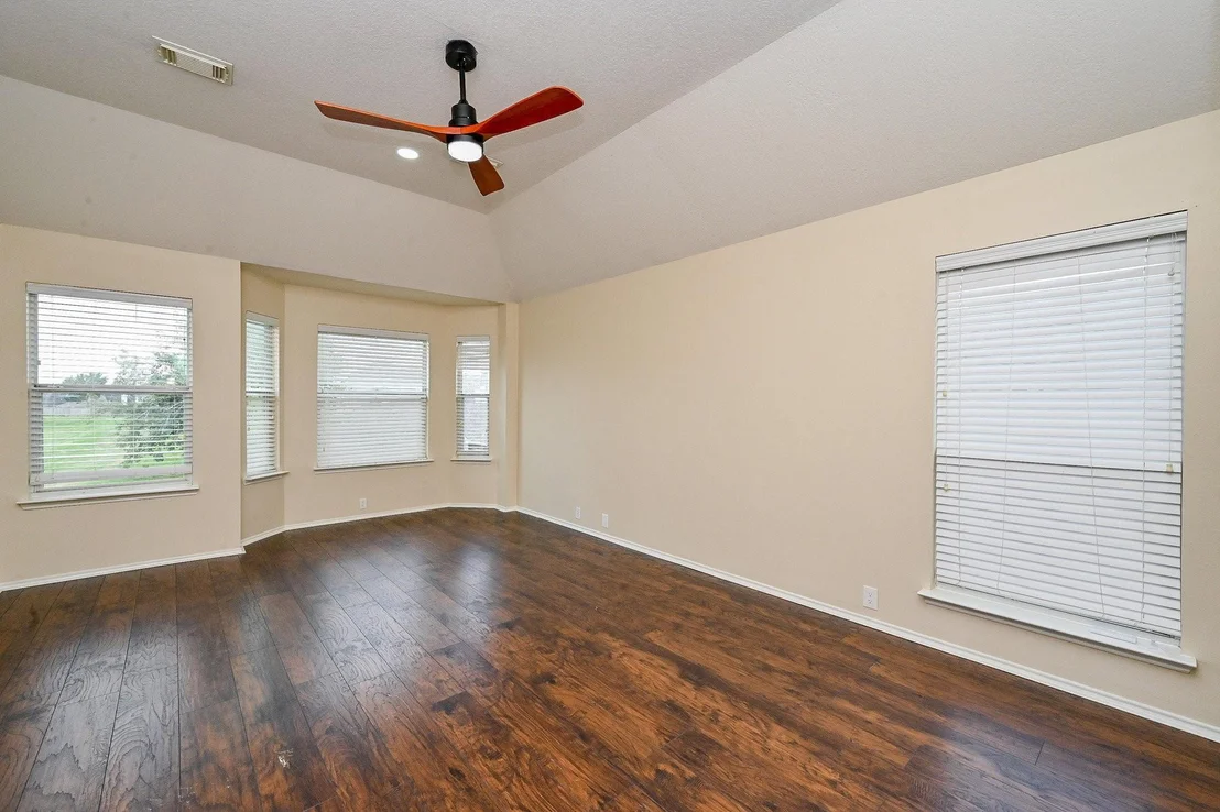 Photo of 11011 Glenora Drive