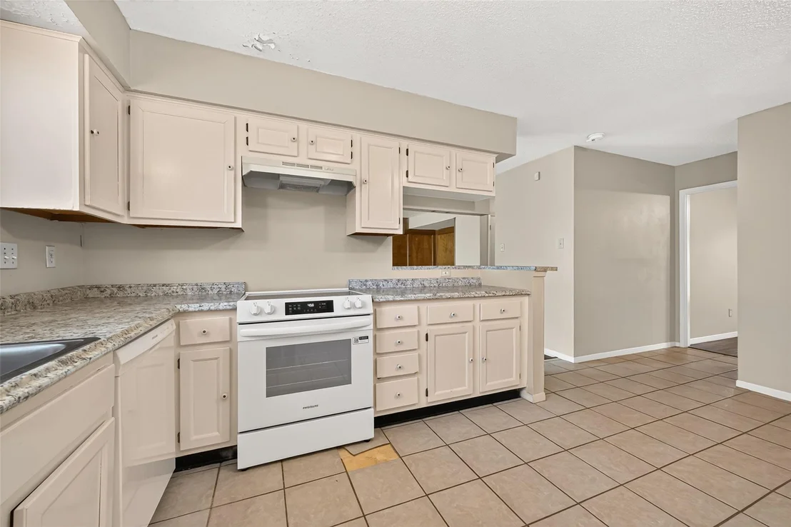 Photo of 18534 Sweetmeadow Drive