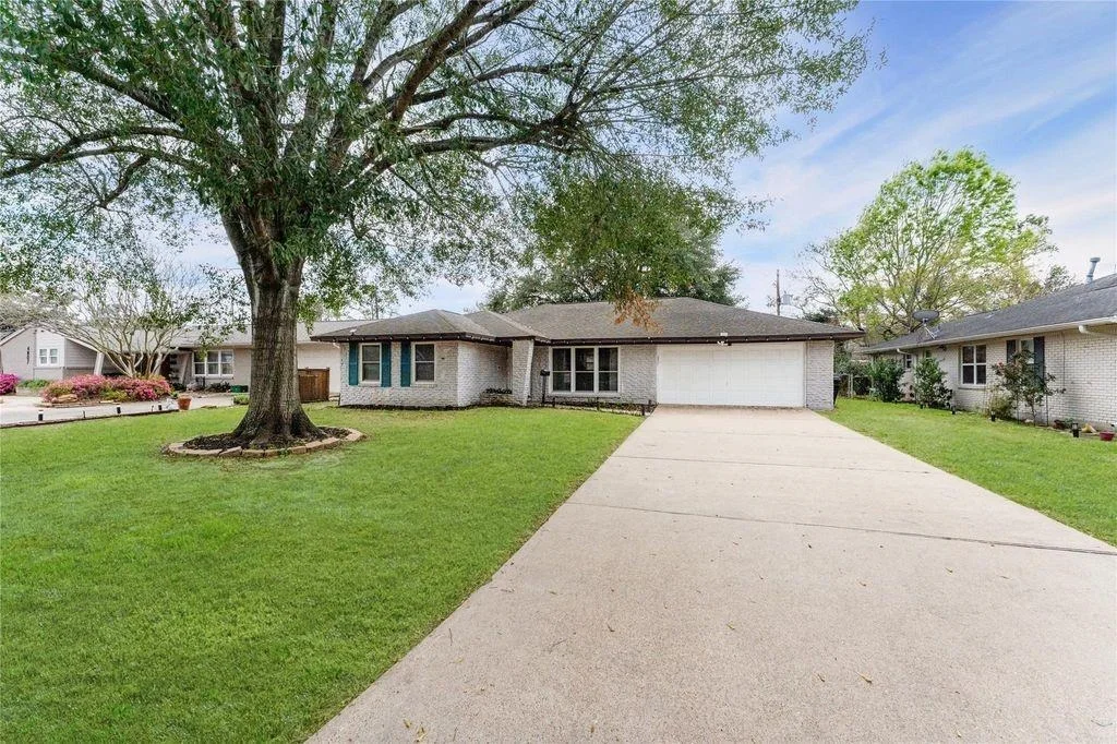 Photo of 4811 Stillbrooke Drive