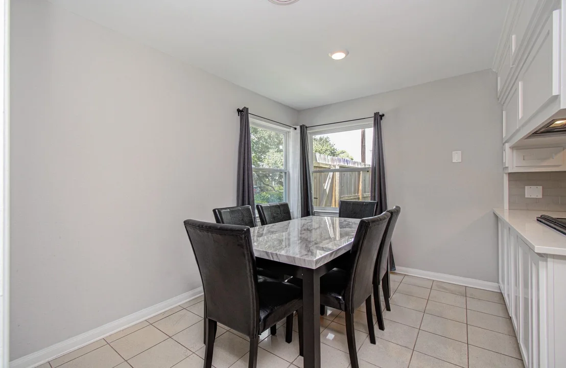 Photo of 8530 Rowan Lane