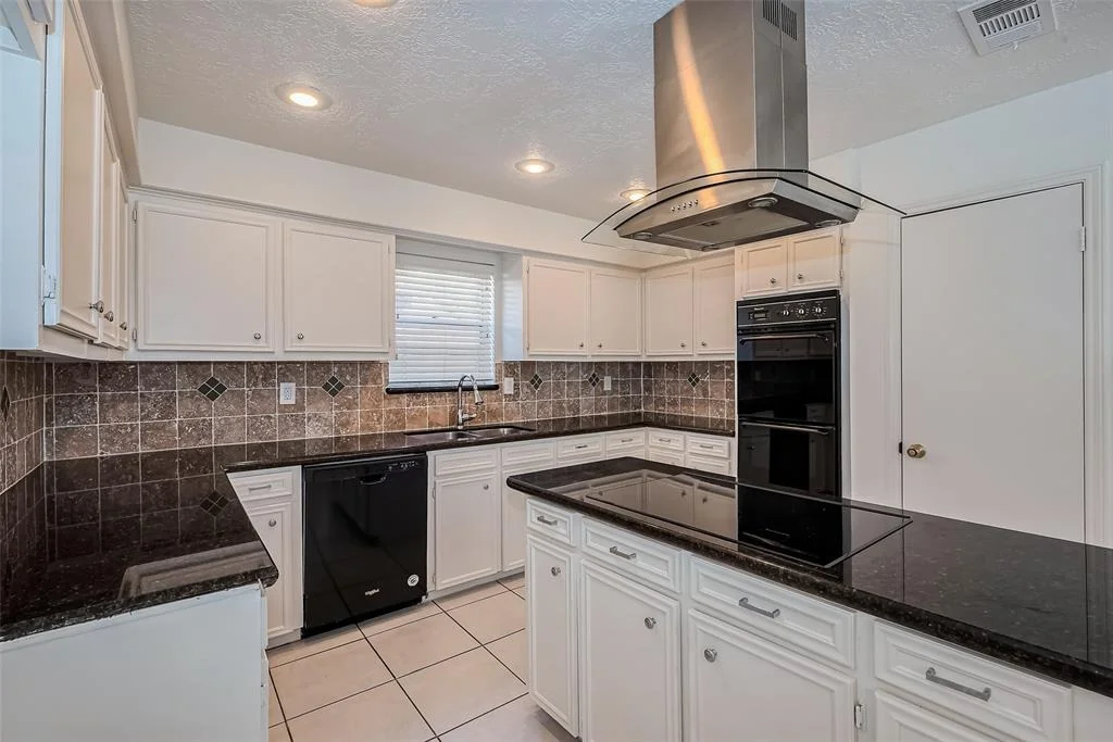 Photo of 1006 Oxborough Drive