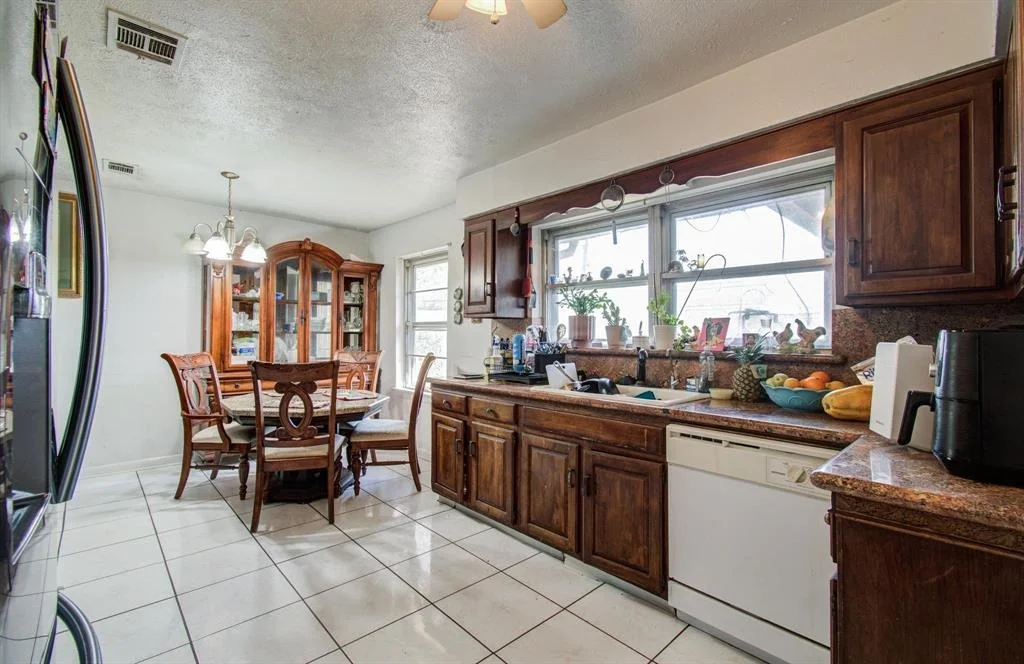 Photo of 5425 Viking Drive