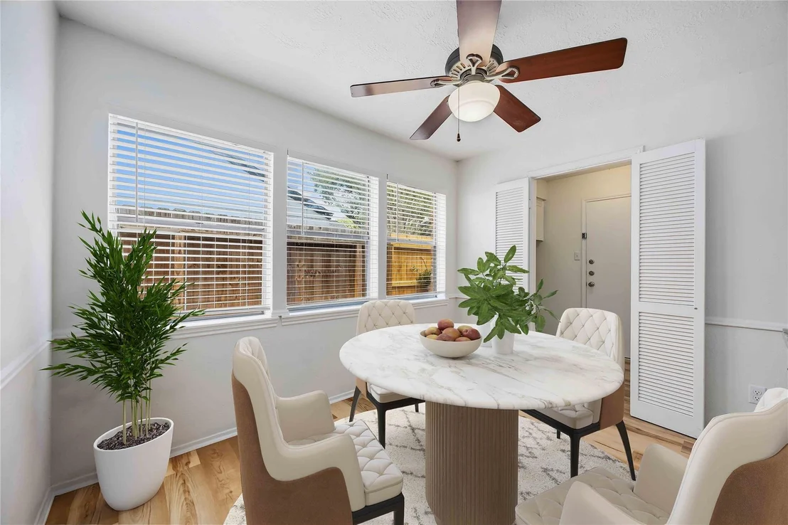 Photo of 1002 Oxborough Drive