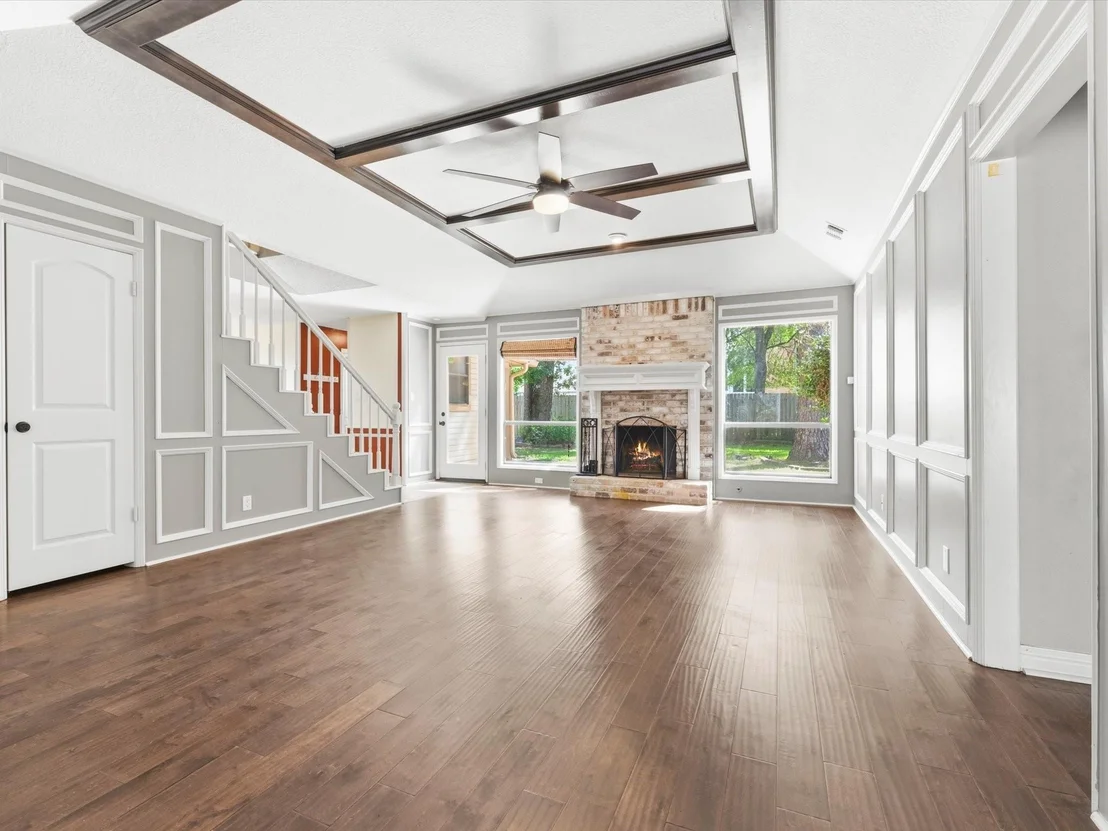Photo of 18310 Lake Oaks Drive
