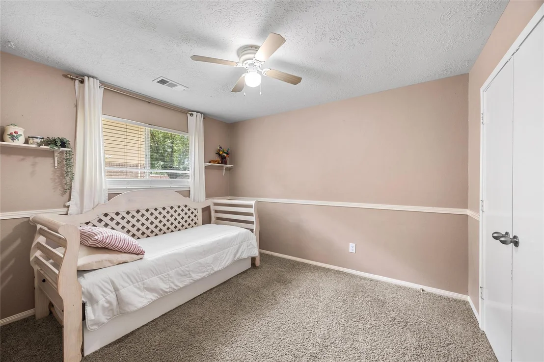 Photo of 21139 Wildcroft Drive