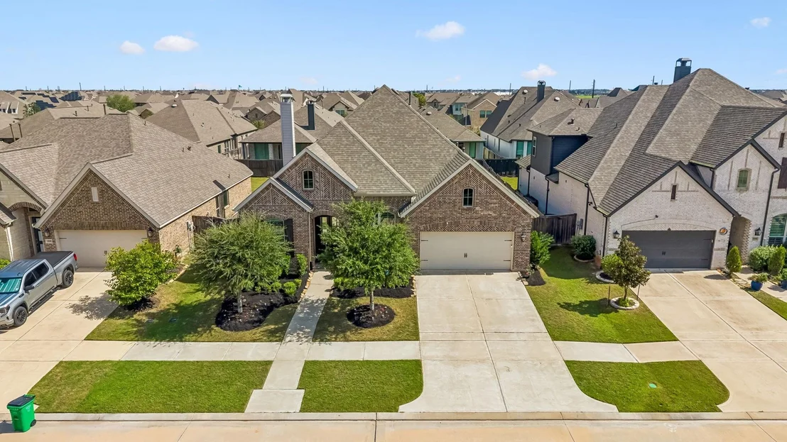 Photo of 30410 Myrtle Oak Drive